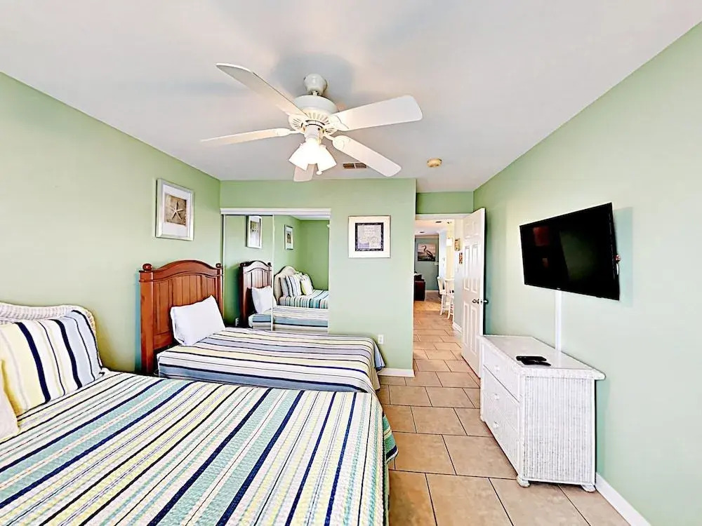 Gulf Shores Condo Ideal for Snowbirds by RedAwning