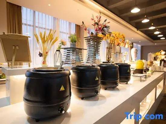 Sewen Hotel (Zhengzhou Jindai Industrial Park Cloud Times Square Branch)