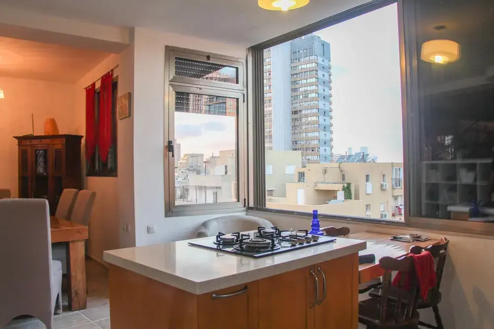 Bograshov Penthouse steps from the beach