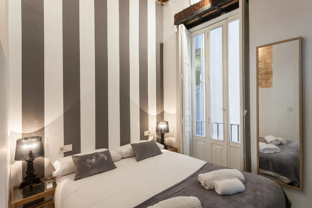 Baron Suites Reina