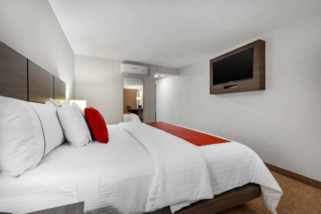 BeWow Hotel Querétaro