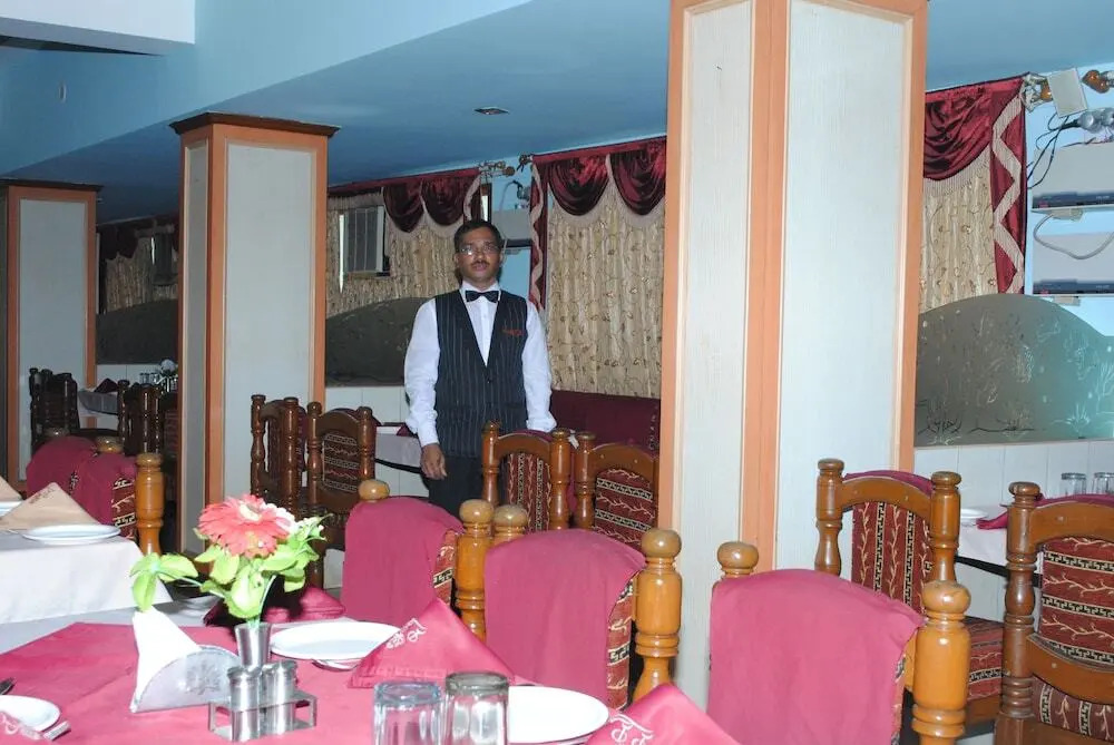 Hotel Pancharatna Paradise