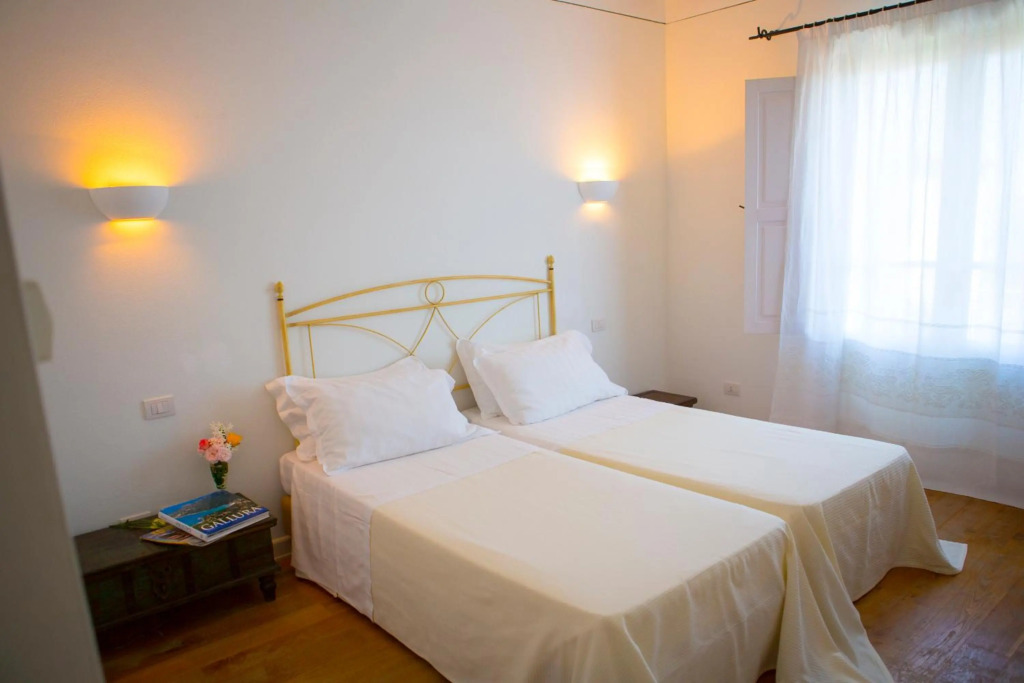 Tarthes Hotel