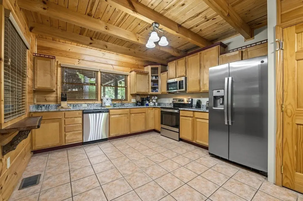 River Lodge 5 Bedroom Home by Redawning