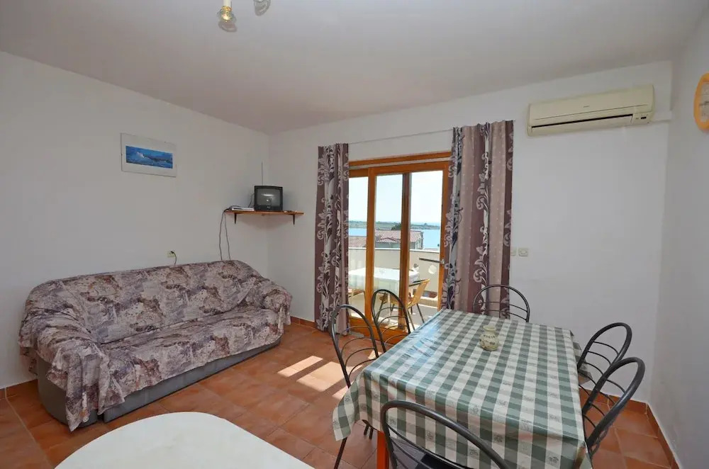Apartments and Rooms Gordana