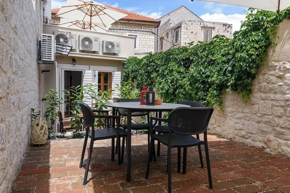 Oleander Trogir Suites