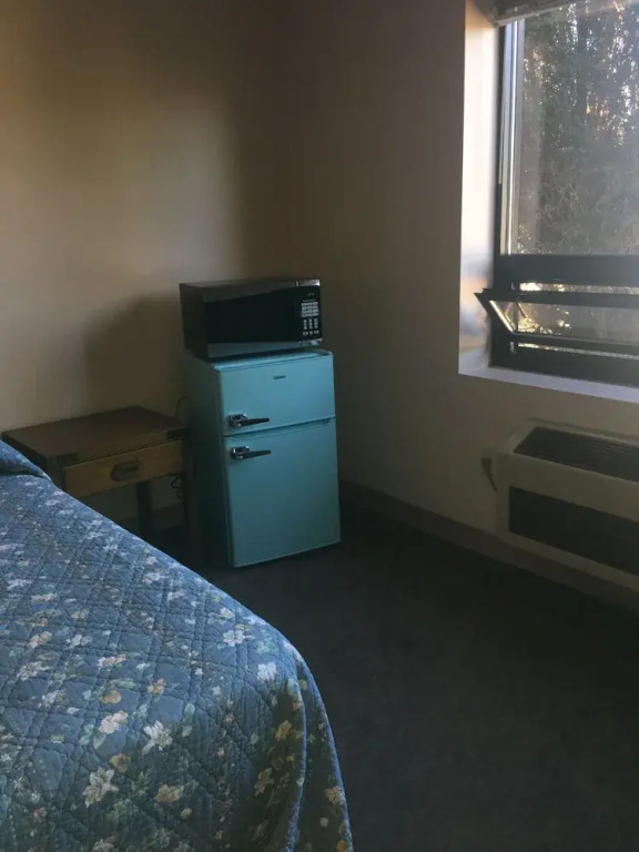 Lafayette Inn