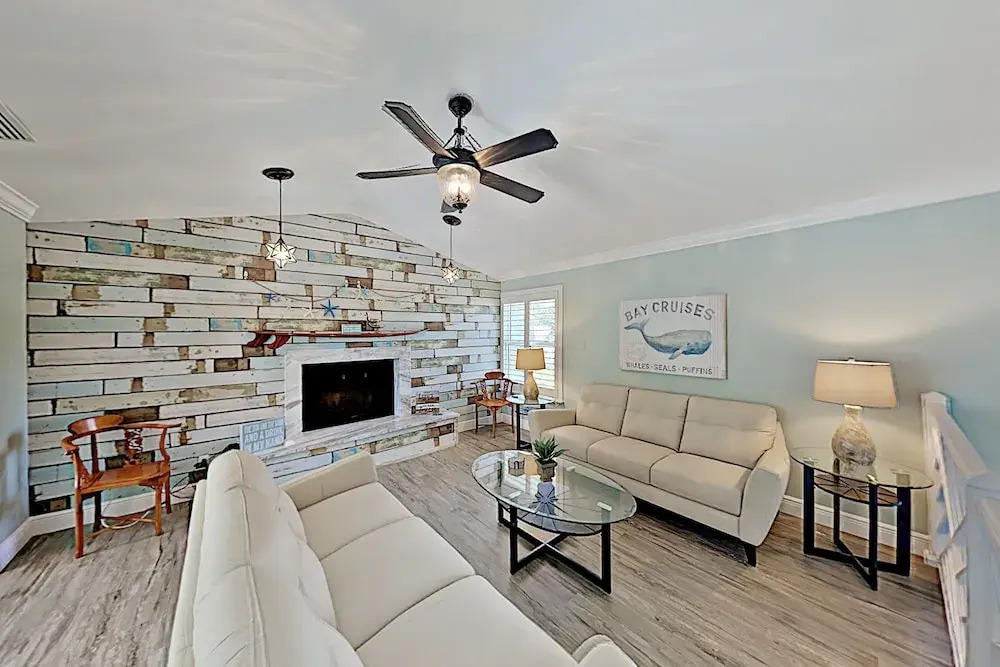 408harbd 3 Bedroom Home