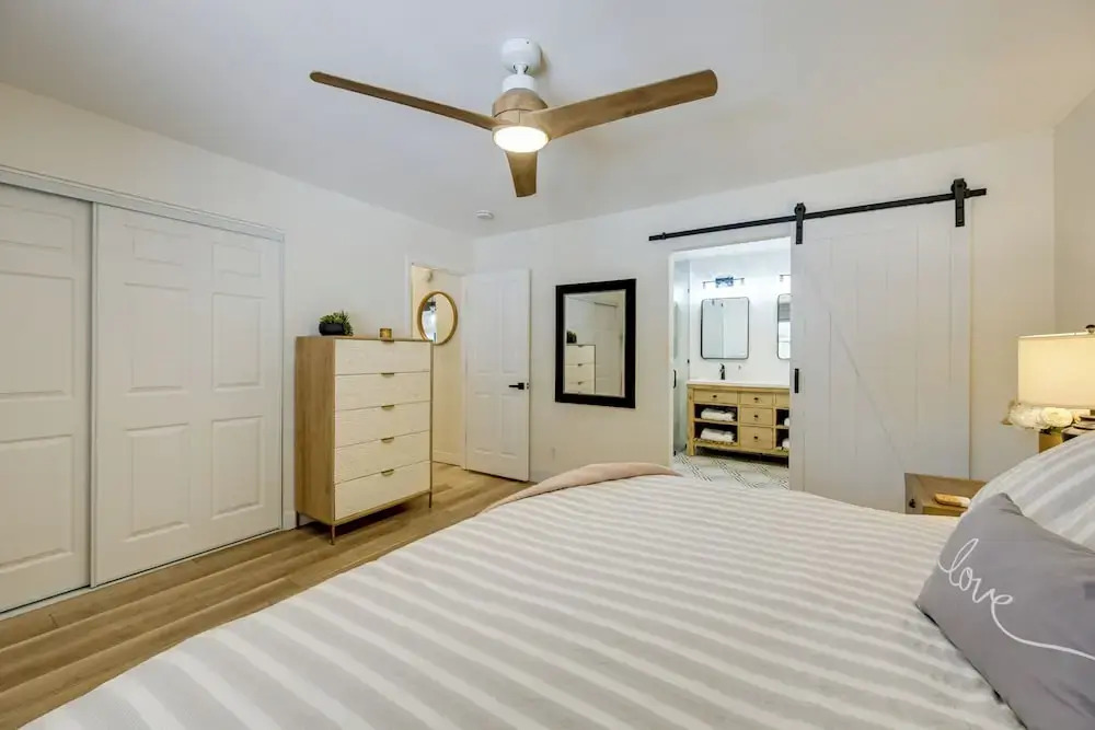 Stylish Flagstaff Hideaway w/ Hot Tub & Fire Pit!