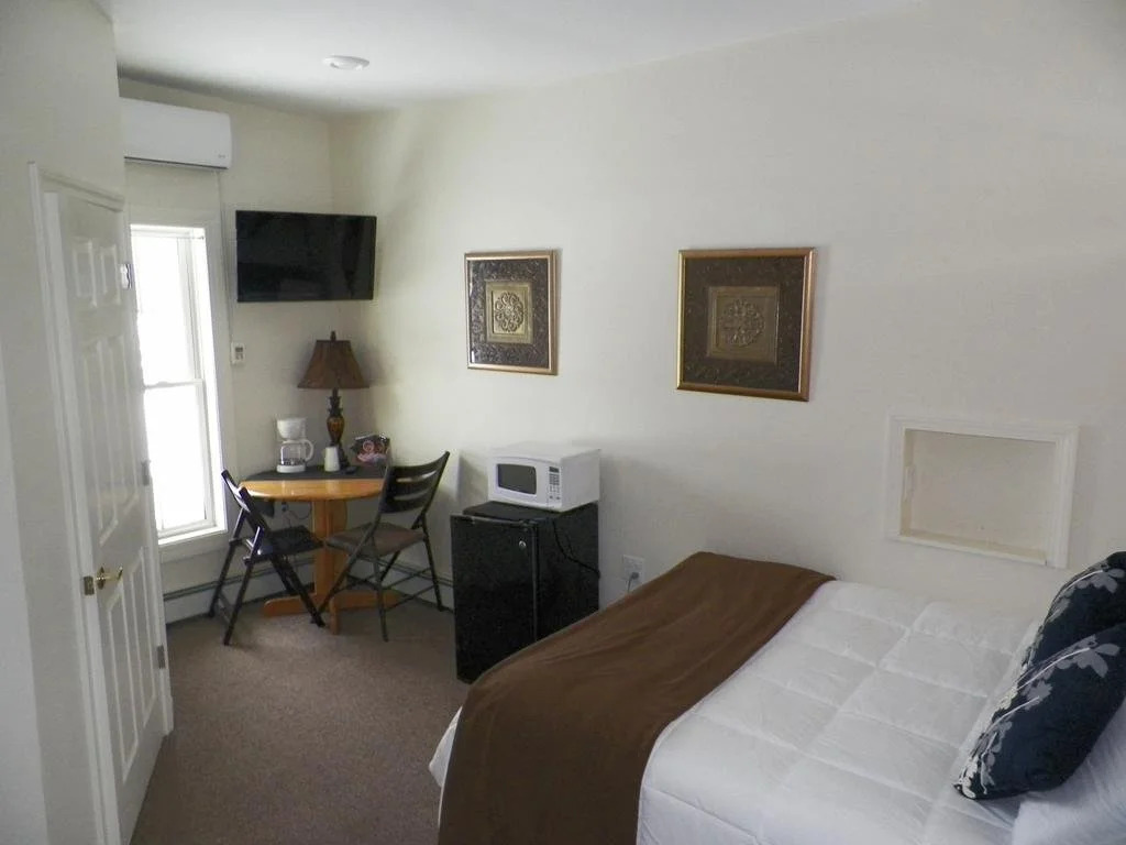 The Whitetail Inn and Suites- Lincoln