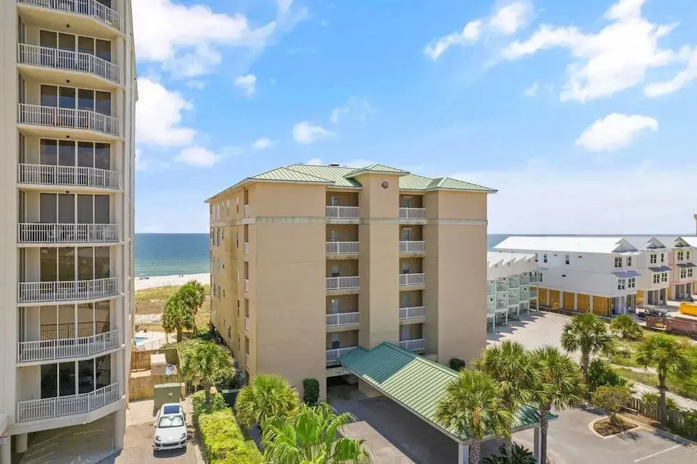 Riviera Dunes 201
