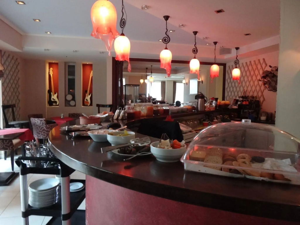 9 Queens Spa Hotel