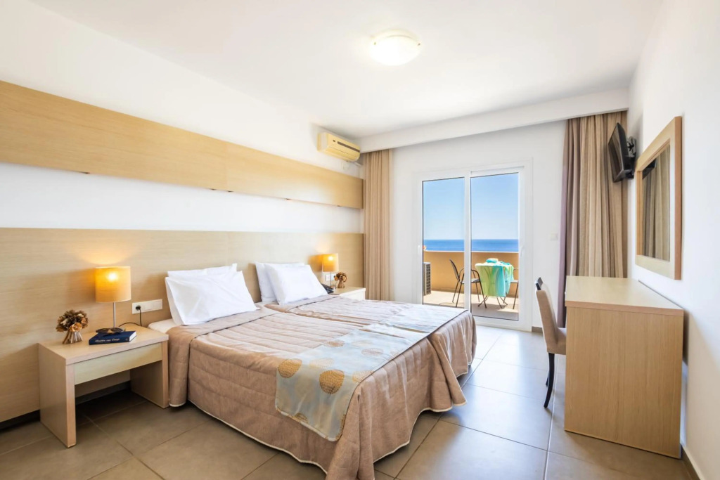 Apolis Beachscape Hotel