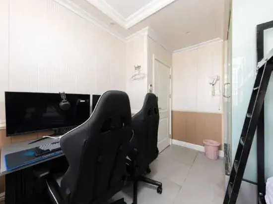 JC Electronic Competition Apartment (Wuhan Guanggu)