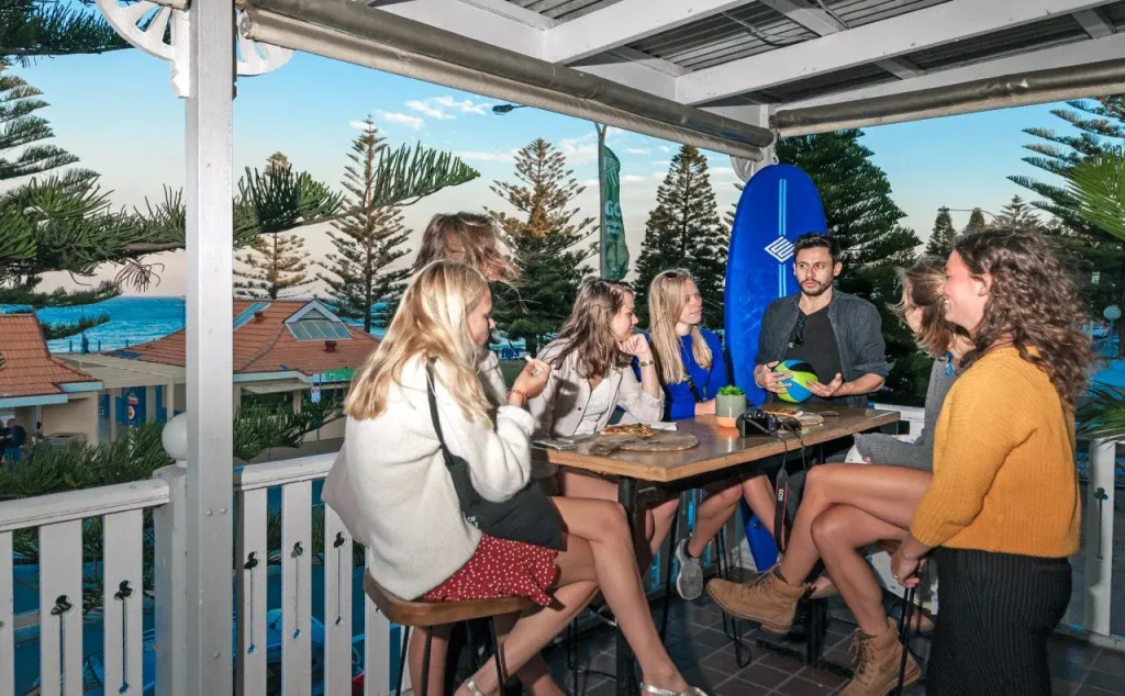 Mad Monkey Hostel Coogee Beach
