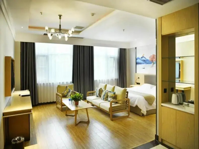 GreenTree Inn Puyang Hualong District Zhongyuan Road Hotel
