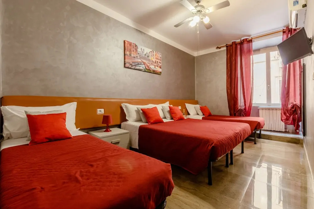 4-bdr Apt Among Colosseum&termini 10-people