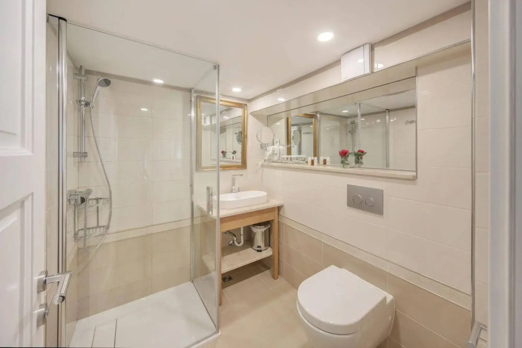Deluxe suites More