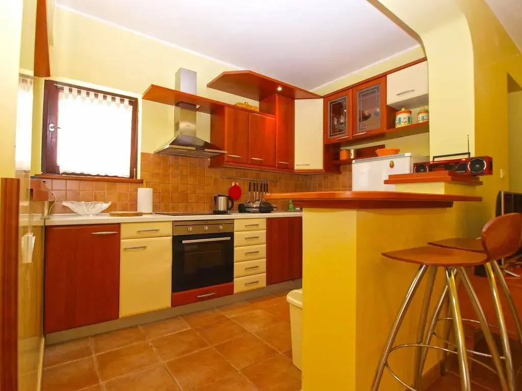 Apartment 389