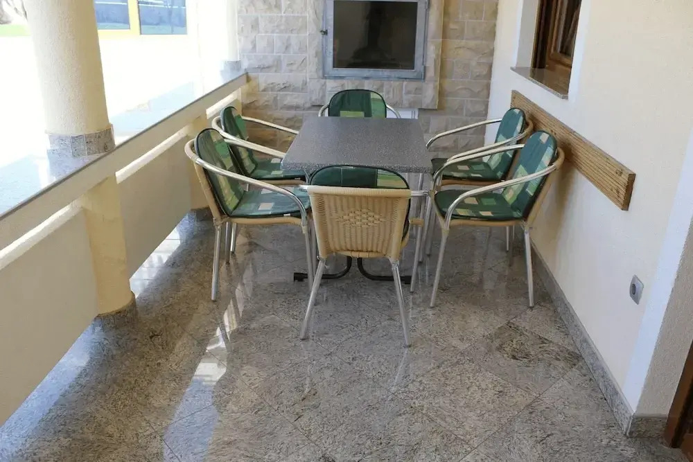 Apartment Isic