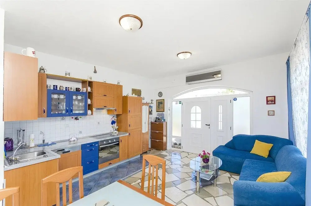 House Mladen