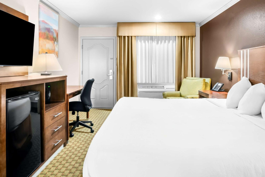 SureStay by Best Western Lakeview