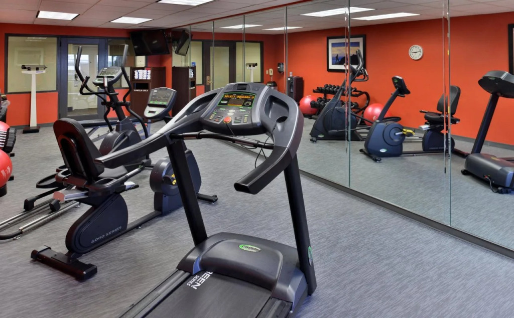 Holiday Inn Express Hotel & Suites Tampa-Rocky Point Island by IHG