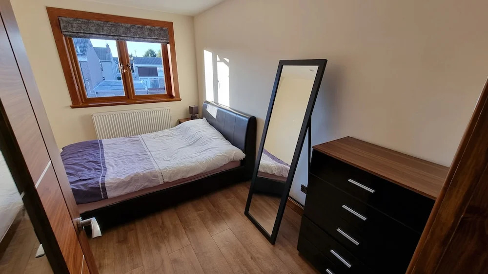 Captivating 1-bed Apartment in Edinburgh