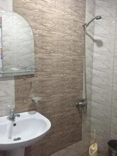 Semeinyi Otel V Kobuleti