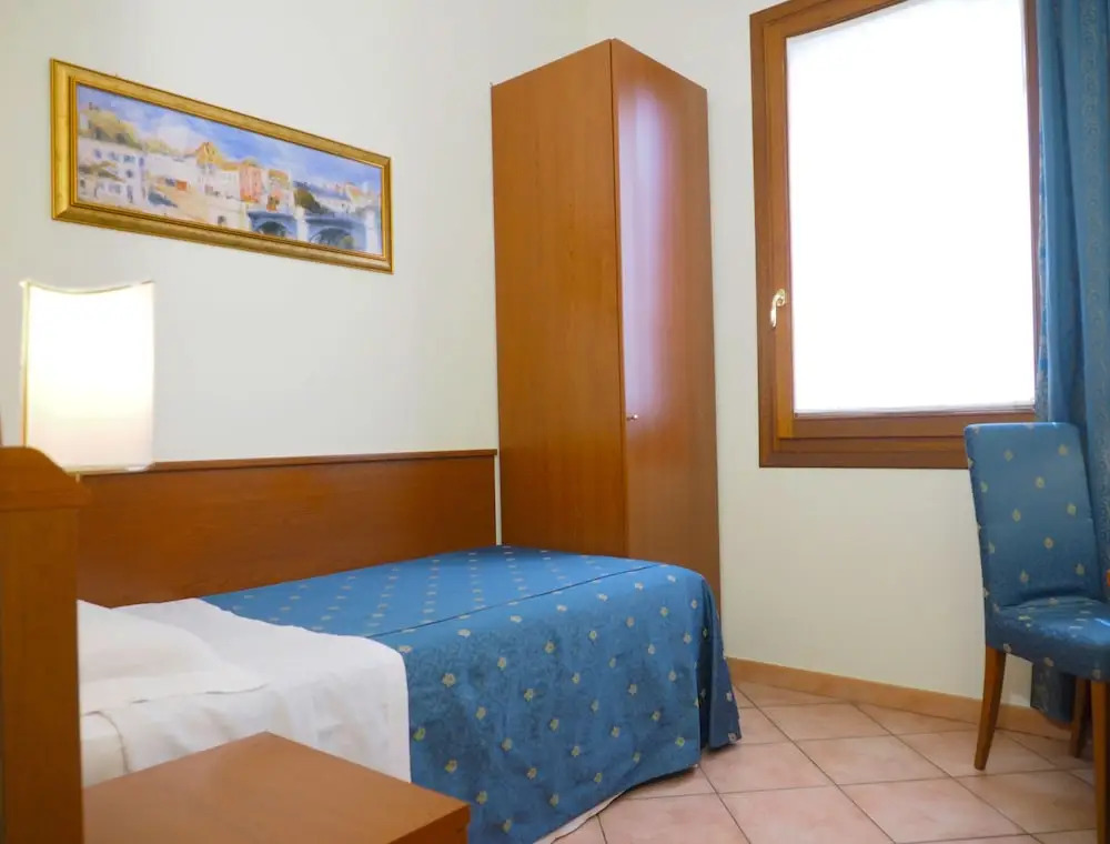 Hotel Cris