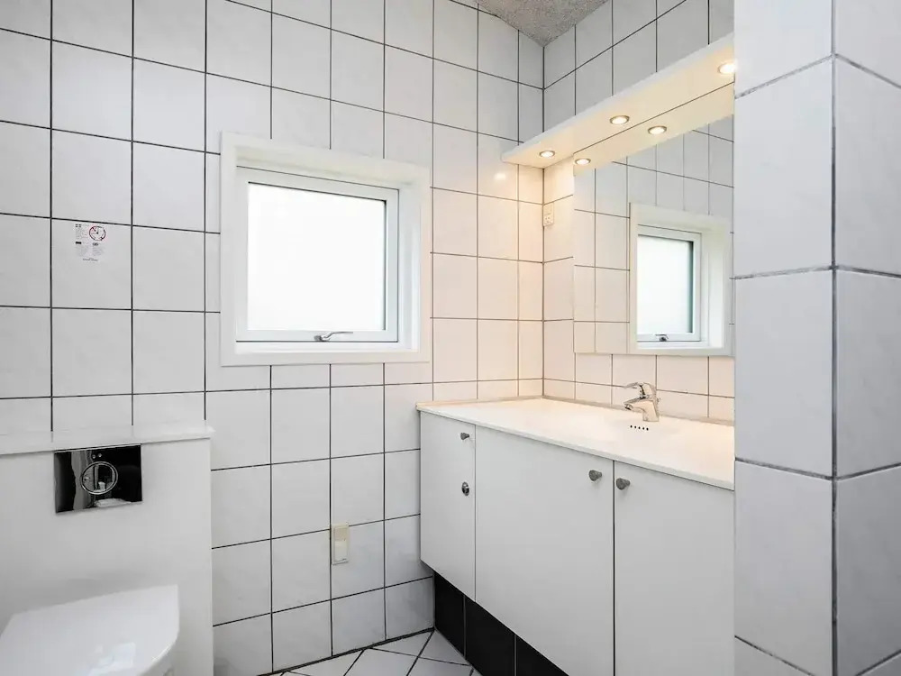 Spacious Holiday Home in Humble near Beach