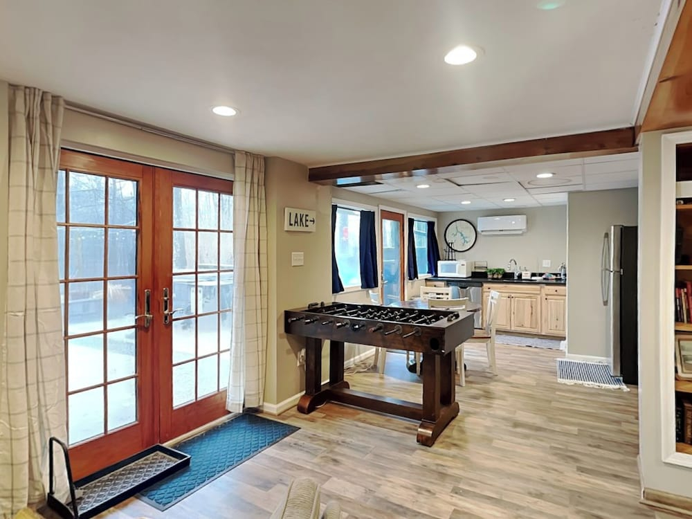 The Whiskey Barrel Lodge by Taylor Made Deep Creek