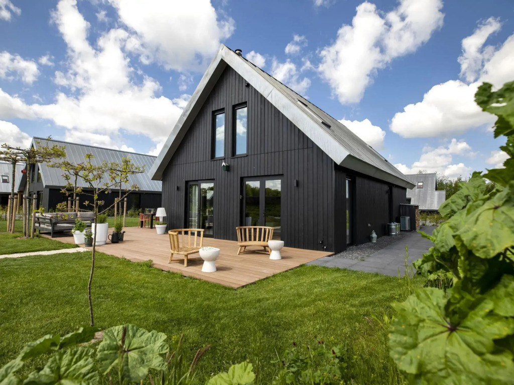 Beautiful Villa With Spacious Garden