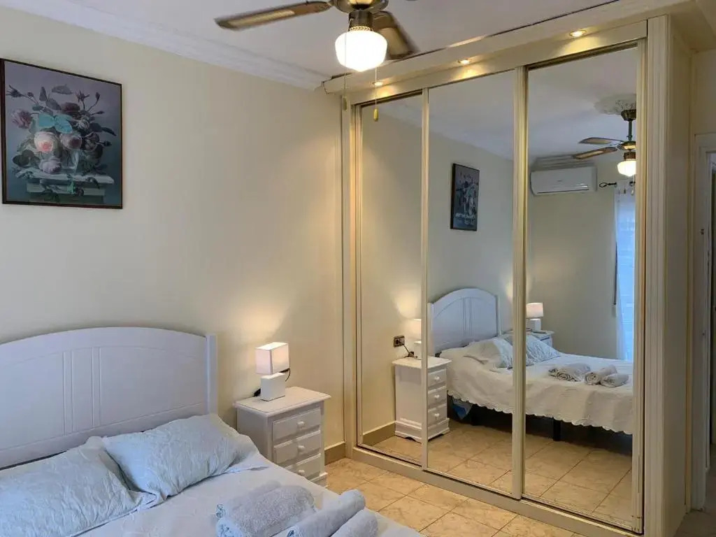 CASA TORRECILLA LINDA Adosado 2 Dormitorios a 50 metros de la Playa Torrecilla Nerja