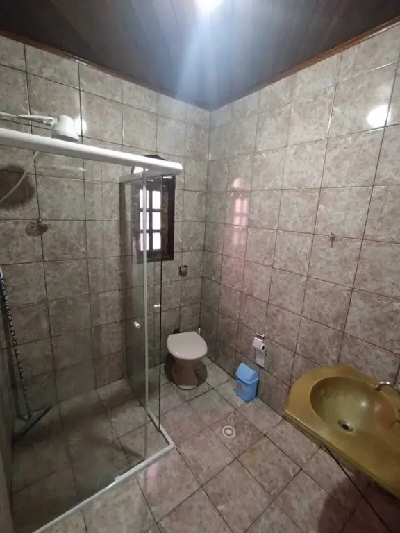 Haja Luz Casa Pousada 2 no Centro de Itaquaquecetuba
