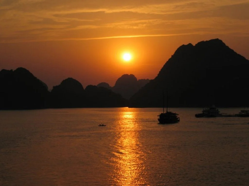 79 Luxury Halong