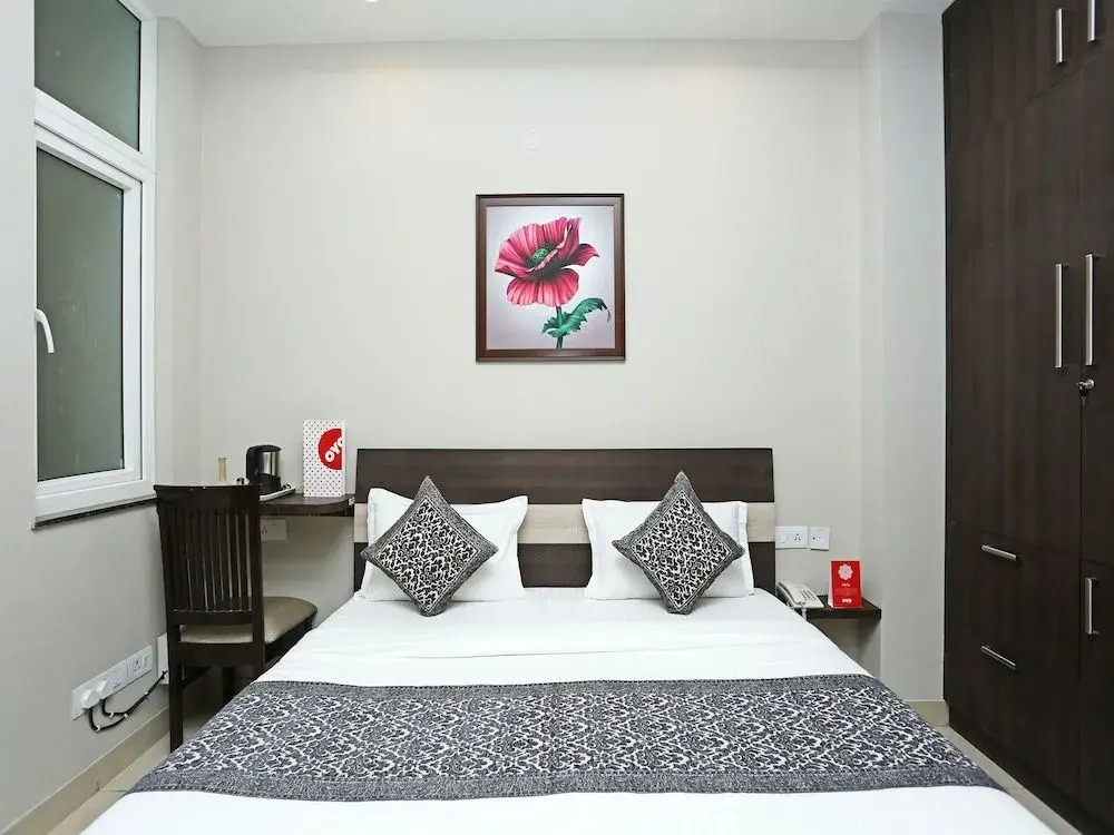 Townhouse Akshay Hotel