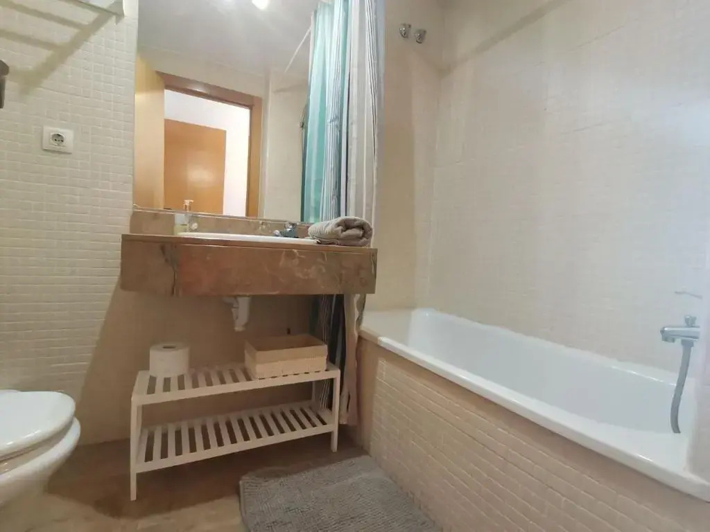 Precioso apartamento 4 habitaciones con piscina y gym