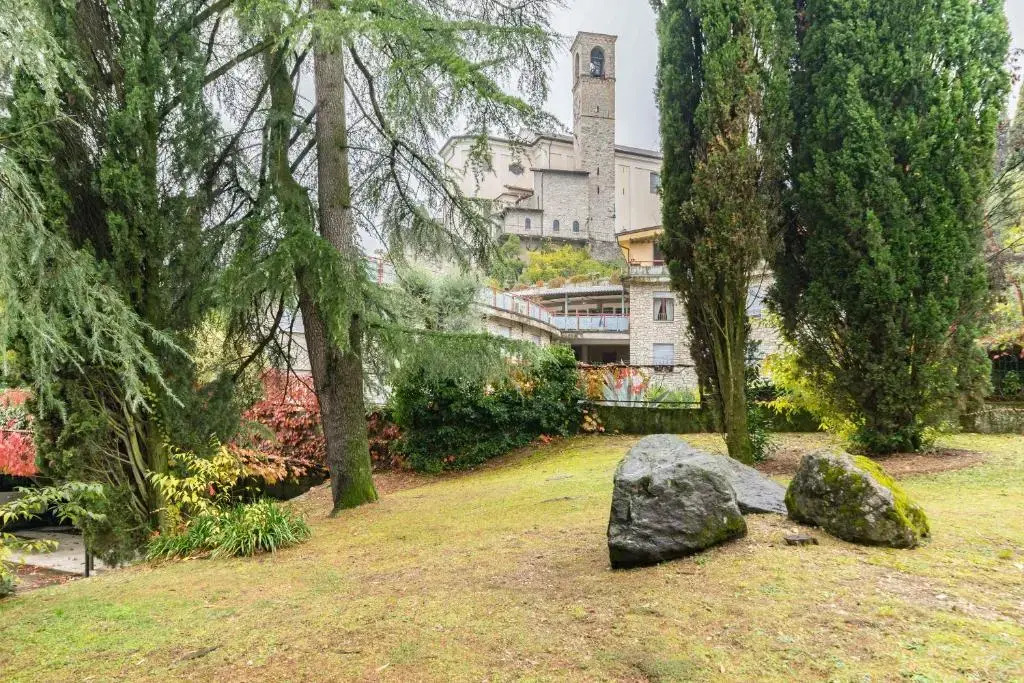 Residenza Al Vittoriale - by Host4U