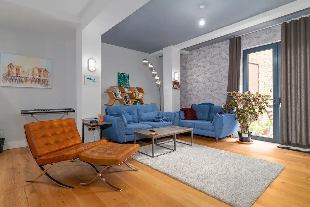 Stunning 2br Home W/Garden, 20 Min To Central!