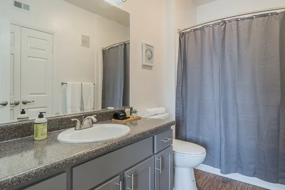 The Luxe Suites of Oceanside with Pool & Gym