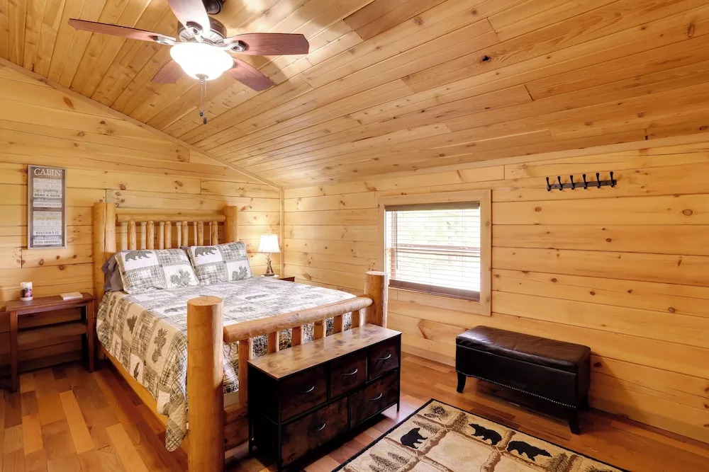 Family Cabin w/ Deck By Mark Twain Natl Forest!