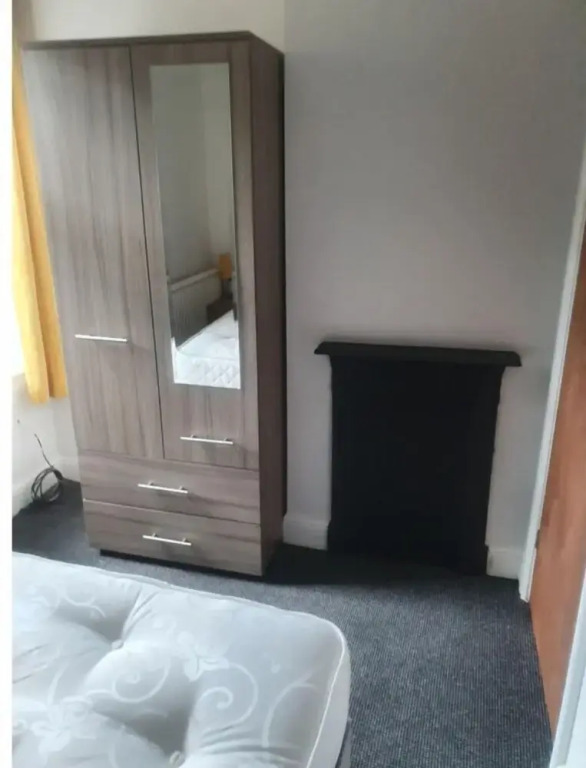 Townhouse @ 33 Kinver Street Stoke