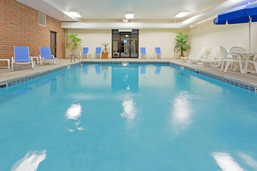 Holiday Inn Express & Suites Kent - University Area by IHG