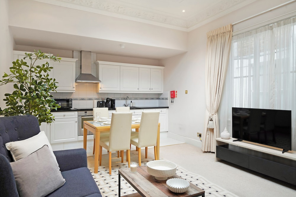Hertford Flat 3