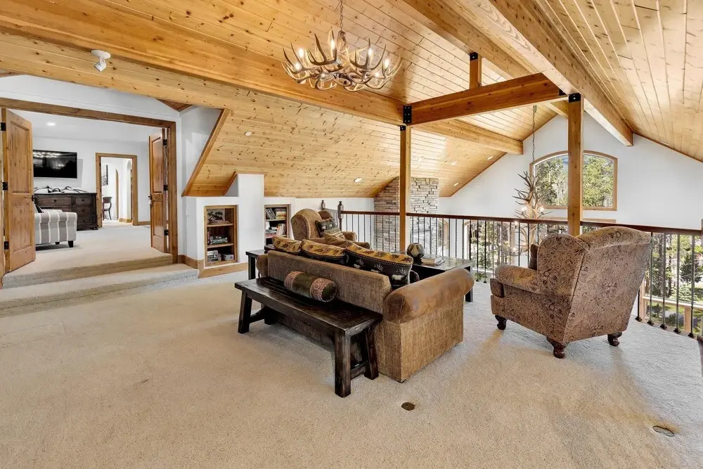 Majestic Lodge Retreat Amenities & Views