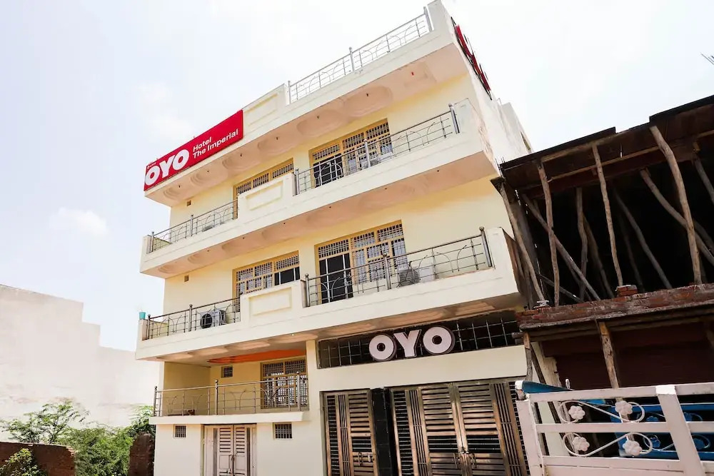 Oyo 43958 The Imperial Hotel