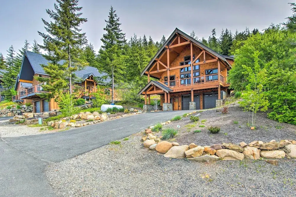 Soak, Night Ski & Explore! Cle Elum Mtn-view Cabin