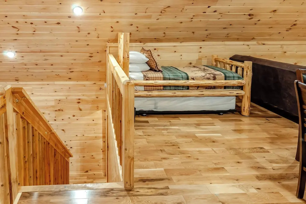 Gatlinburg Mountain Cabin: 4 Mi to National Park