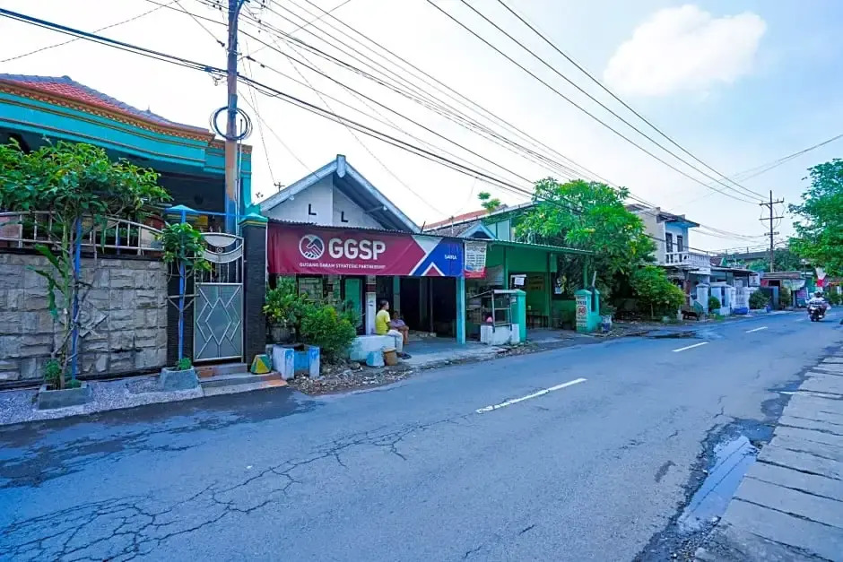 OYO Life 3358 Griya Aisyah Residence 2